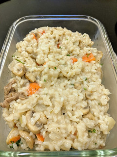 奶香洋菇牛肉燉飯 的食譜成品照片