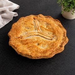 A picture of Chicken & Thyme Pie in Light Onion Gravy.