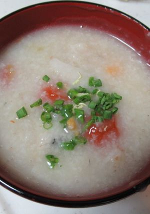 北海道鱈魚小蕃茄碎米粥 的食譜成品照片