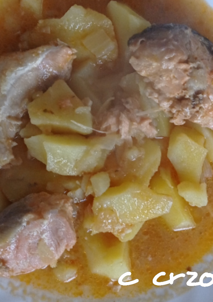 Una foto de Patatas guisadas con salmón