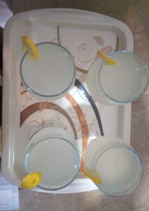 A picture of Lemon juice.