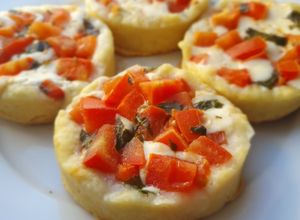 Una foto de Mini tartas Caprese