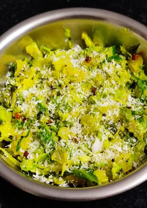A picture of Cabbage Thoran.