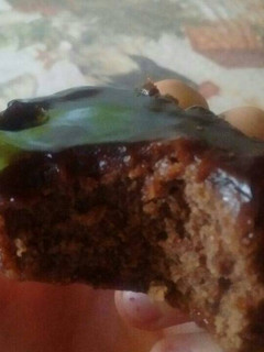 Una foto de Bizcochuelo de chocolate con cobertura😊