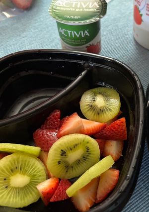 A picture of Strawberry kiwi bowls.