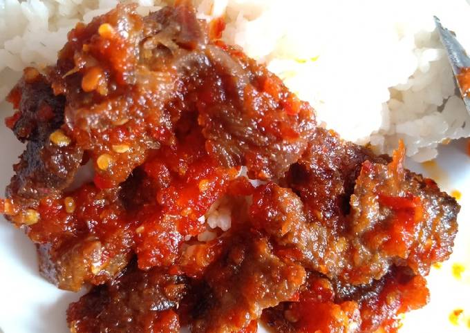 Daging balado pedas