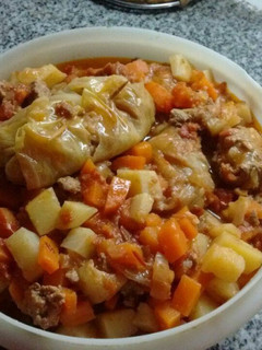 Una foto de Niño envuelto con hojas de repollo (golubtsy) COCINA ALEMANA DEL VOLGA