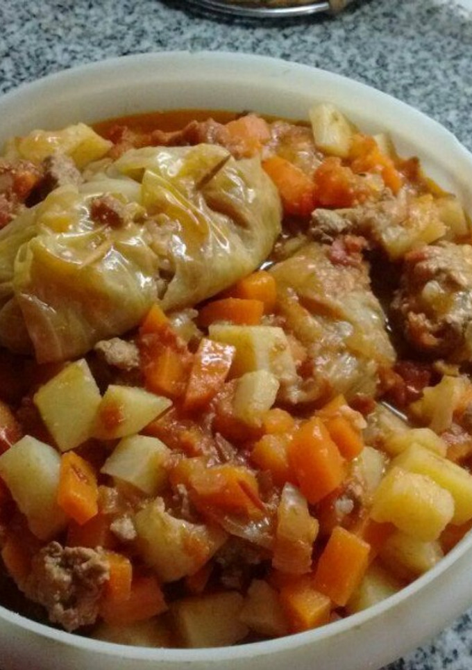 Una foto de Niño envuelto con hojas de repollo (golubtsy) COCINA ALEMANA DEL VOLGA