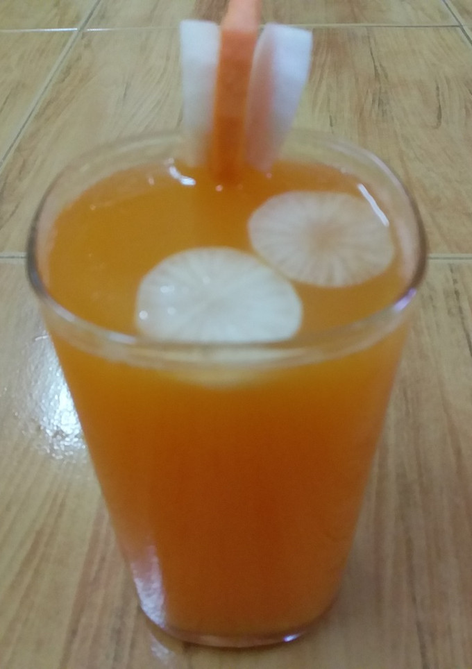 முள்ளங்கி கேரட் ஜூஸ் செய்முறை முக்கிய புகைப்படம்
