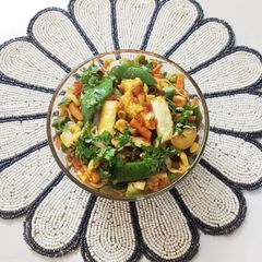 A picture of Paneer Jalfrezi with Aloo Kulcha.