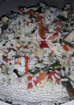 Una foto de Arroz con hongos shiitake