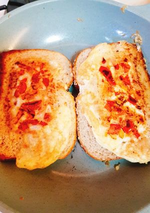 Una foto de Omelette al Sándwich