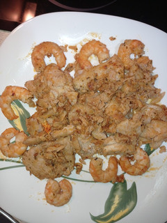 Una foto de Rape con langostinos