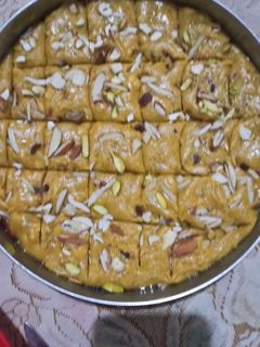मलाई बर्फी (Malai barfi recipe in Hindi) रेसिपी मुख्य फोटो