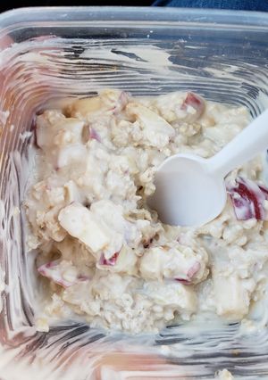 A picture of Caramel apple over night oats.