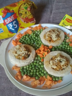 વેજ મેગી કોઈન (Veg Maggi Coin Recipe in Gujarati) રેસીપી મુખ્ય ફોટો