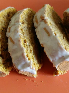 A picture of Vickys Oaty Pumpkin Loaf Cake, GF DF EF SF NF.