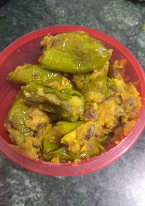 A picture of Bharwa mirch.
