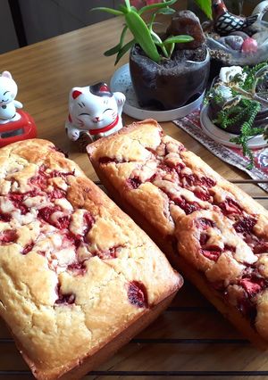 Una foto de Budín de Limón y Frutillas