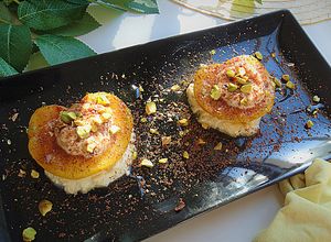 Foto principal de Melocotones a la plancha con queso mascarpone, sirope de ágave y pistachos