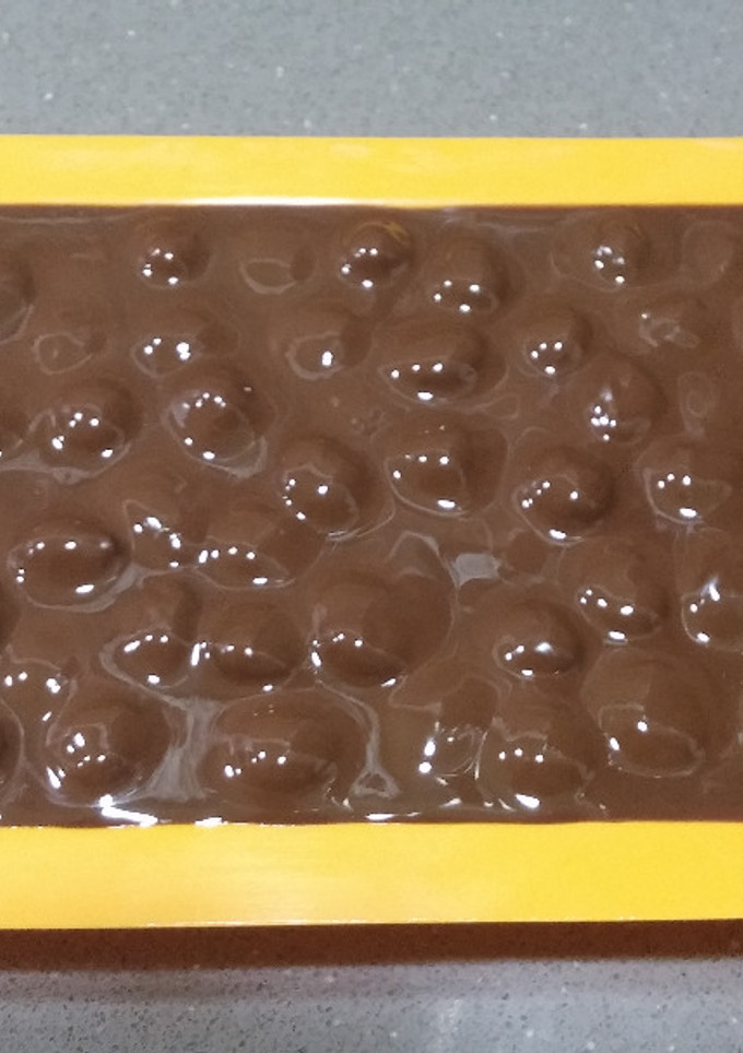 Una foto de Turrón con avellanas
