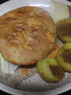 Una foto de Hamburguesas con patatas cocidas