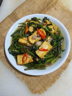 Foto resep Tumis kangkung tauco ala fe
