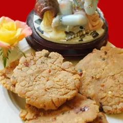 A picture of PARUPPU BILLAI WITH PEANUT, COCONUT AND SPICES.
