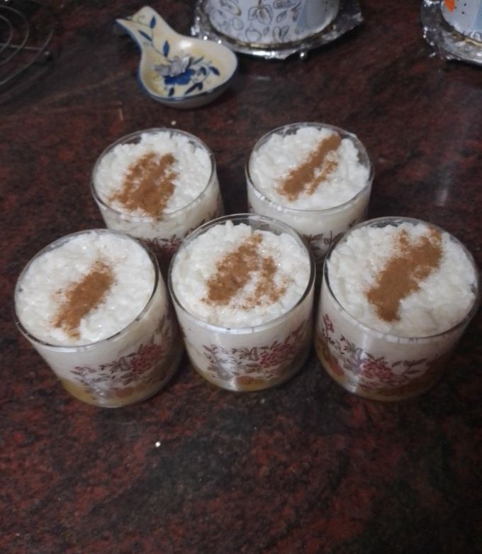 Foto principal de Vasos de arroz con leche con compota de manzana y pera