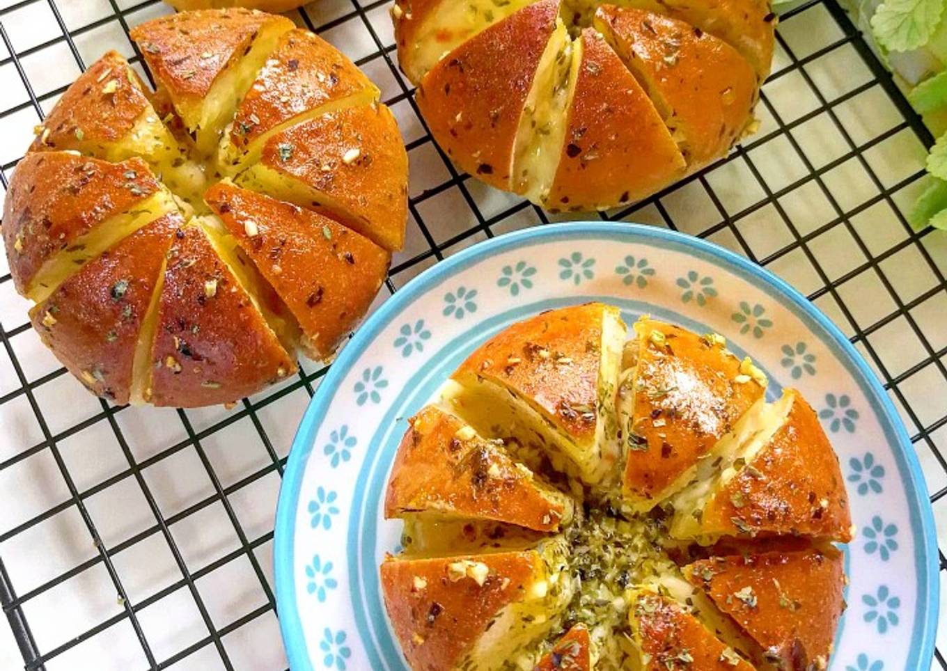 Korean Garlic Mayonnaise Bread