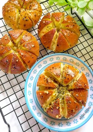 Foto resep Korean Garlic Mayonnaise Bread