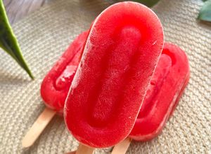 Foto principal de Polos de hielo de Sandía y Fresas
