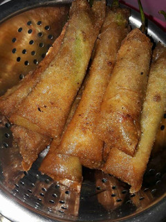 A picture of Dynamite (Chili Spring Rolls).