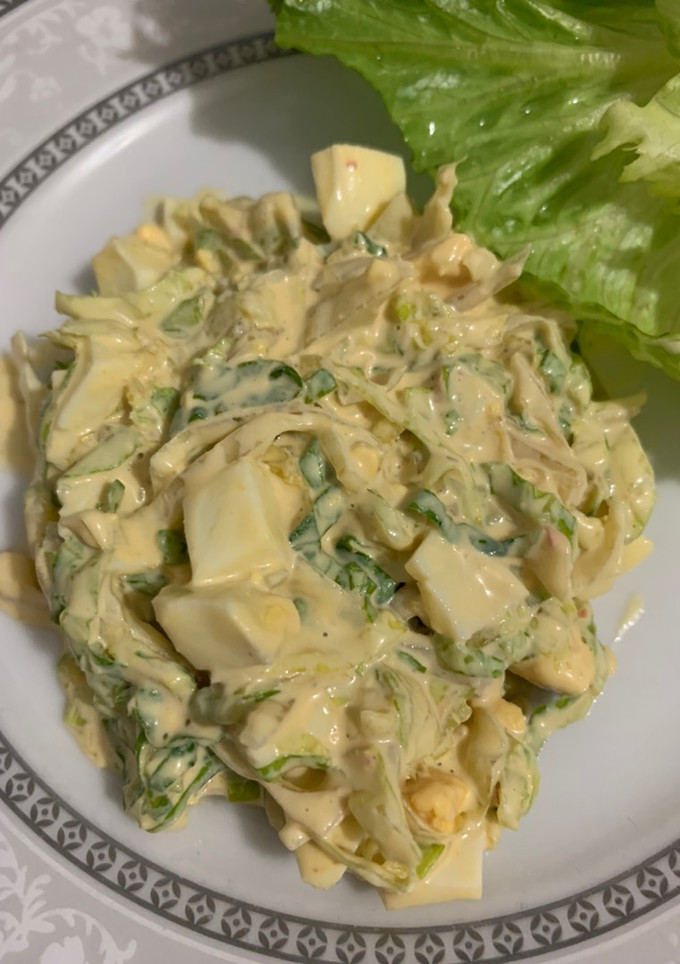 Una foto de Ensalada de huevo duro