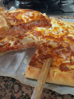 Una foto de Pizza burger
