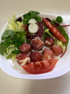Una foto de Albóndigas de queso con jamón