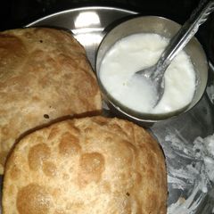 A picture of Aloo ki kachori.