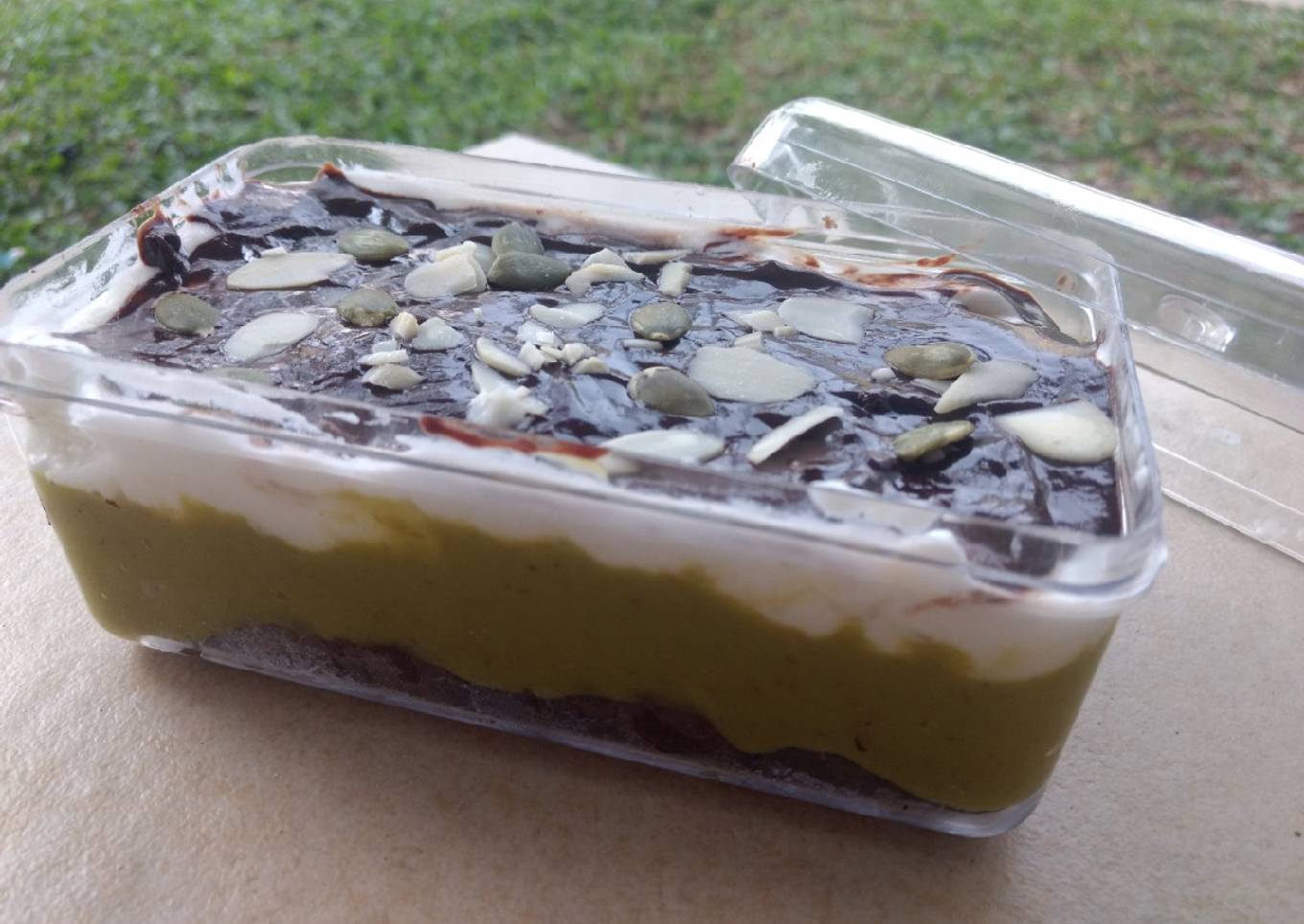 Avocado Cream Brownies