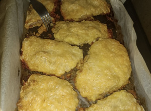 Sajtos tepsis karaj recept fotója