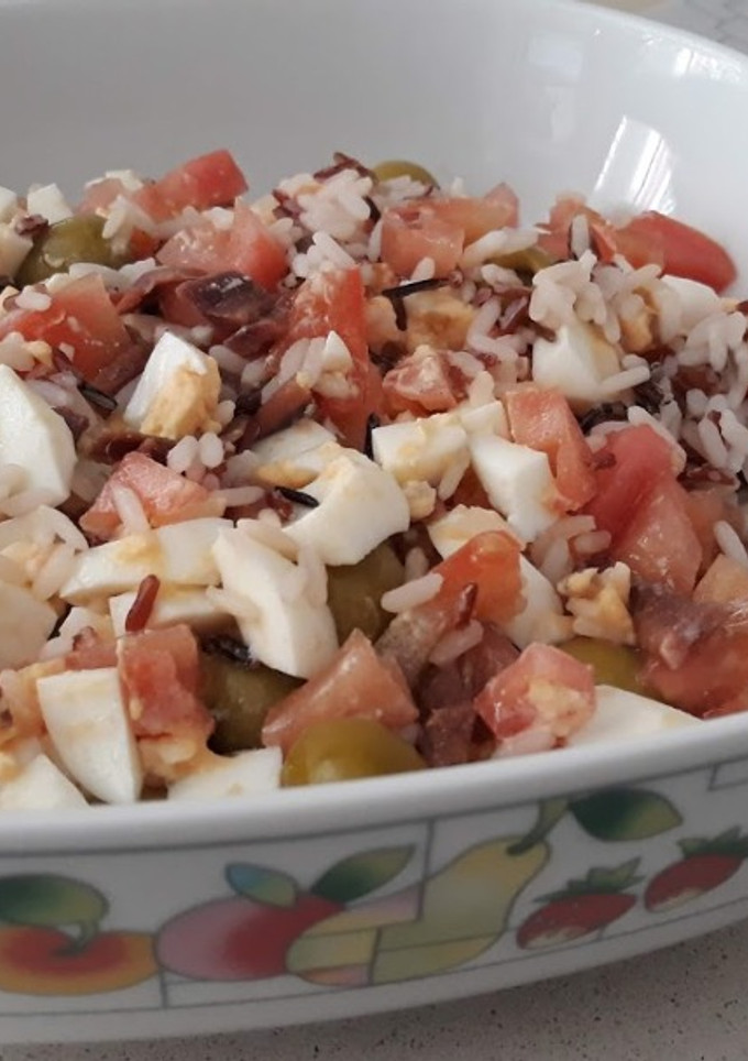 Una foto de Ensalada de arroz y anchoas