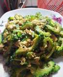 Mướp đắng(khổ qua) xào trứng