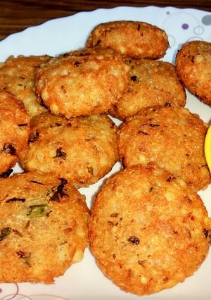 A picture of Sabudana Vada.