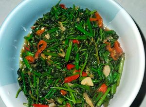 Foto resep Tumis pucuk pakis/paku