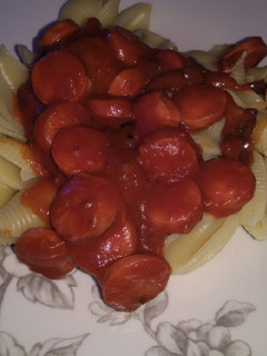 Una foto de Fideos con salchicha