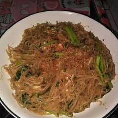 A picture of Bihun goreng kampung.