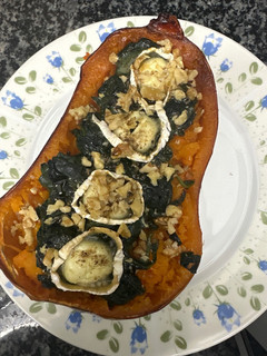Una foto de 552. Calabaza rellena de espinacas con queso de cabra (principal verdura)