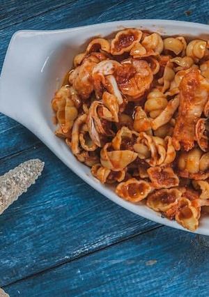 صورة لوصفة مكرونة (مارينارا) صوص احمر