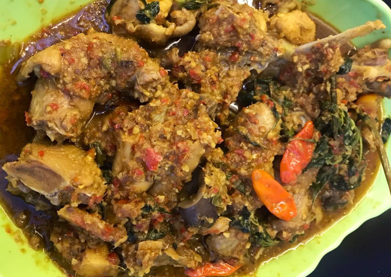 Ayam Woku Pedas Kemangi