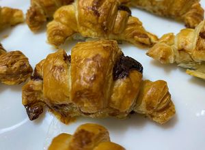 Foto principal de Croissants rellenos de chocolate airfryer