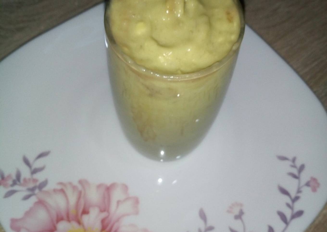 Banana ovacado smoothie